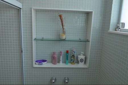 Casa à venda com 377m², 5 quartos e 4 vagas Casa à venda com 377m², 5 quartos e 4 vagasBanheiro Social