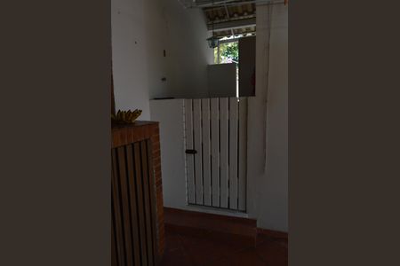 Casa à venda com 377m², 5 quartos e 4 vagas Casa à venda com 377m², 5 quartos e 4 vagasQuintal