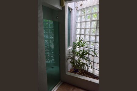 Casa à venda com 377m², 5 quartos e 4 vagas Casa à venda com 377m², 5 quartos e 4 vagasEdícula