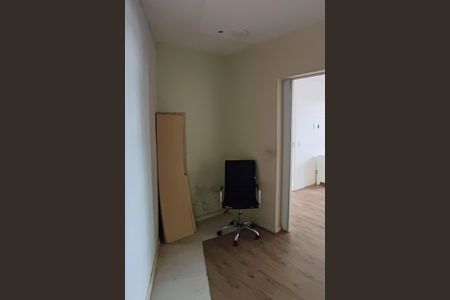 Casa à venda com 377m², 5 quartos e 4 vagas Casa à venda com 377m², 5 quartos e 4 vagasEdícula