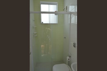 Casa à venda com 377m², 5 quartos e 4 vagas Casa à venda com 377m², 5 quartos e 4 vagasBanheiro de serviço