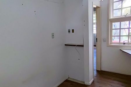 Casa à venda com 377m², 5 quartos e 4 vagas Casa à venda com 377m², 5 quartos e 4 vagasEdícula