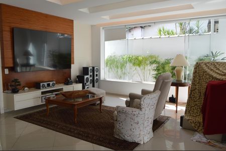 Sala de casa à venda com 5 quartos, 377m² em Anil, Rio de Janeiro