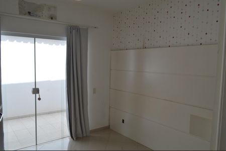 Casa à venda com 377m², 5 quartos e 4 vagas Casa à venda com 377m², 5 quartos e 4 vagasQuarto 2