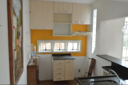 Casa à venda com 377m², 5 quartos e 4 vagas Casa à venda com 377m², 5 quartos e 4 vagasEdícula