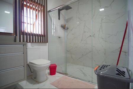 Casa à venda com 320m², 3 quartos e 2 vagasBanheiro