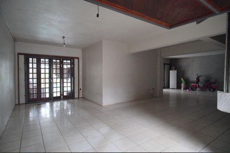 Casa à venda com 320m², 3 quartos e 2 vagasgaragem