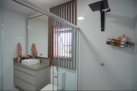 Casa à venda com 320m², 3 quartos e 2 vagasBanheiro
