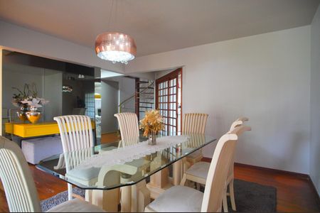 Casa à venda com 320m², 3 quartos e 2 vagasSala de Jantar
