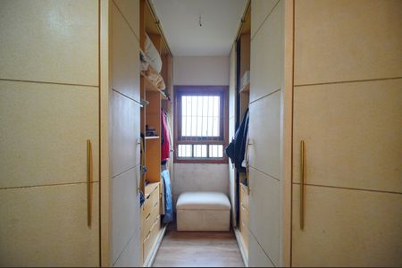 Casa à venda com 320m², 3 quartos e 2 vagasCloset da suíte