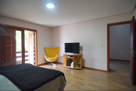 Casa à venda com 320m², 3 quartos e 2 vagasSuíte