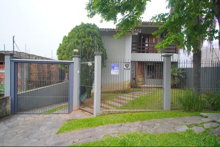 Casa à venda com 320m², 3 quartos e 2 vagasFachada