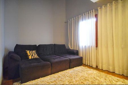 Casa à venda com 320m², 3 quartos e 2 vagasSala