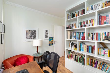 Apartamento à venda com 200m², 4 quartos e 2 vagasQuarto