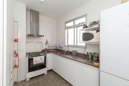 Apartamento à venda com 200m², 4 quartos e 2 vagasCozinha