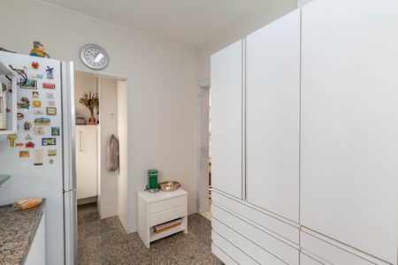 Apartamento à venda com 200m², 4 quartos e 2 vagasCozinha