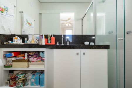 Apartamento à venda com 200m², 4 quartos e 2 vagasBanheiro 2
