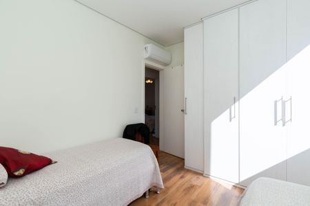 Apartamento à venda com 200m², 4 quartos e 2 vagasQuarto 2