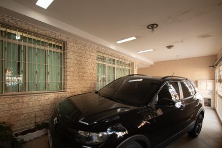 Casa à venda com 240m², 5 quartos e 5 vagas Casa à venda com 240m², 5 quartos e 5 vagasGaragem