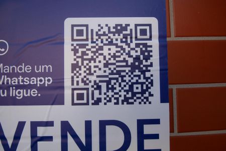 Casa à venda com 240m², 5 quartos e 5 vagas Casa à venda com 240m², 5 quartos e 5 vagasPlaca