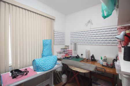 Casa à venda com 240m², 5 quartos e 5 vagas Casa à venda com 240m², 5 quartos e 5 vagasQuarto 1