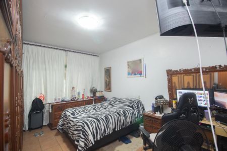 Casa à venda com 240m², 5 quartos e 5 vagas Casa à venda com 240m², 5 quartos e 5 vagasSuíte 1