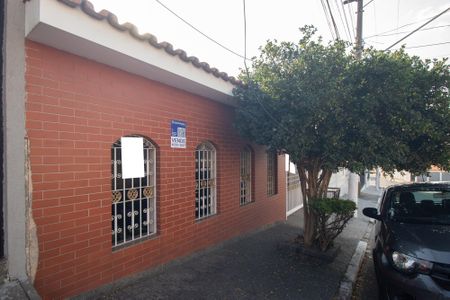 Casa à venda com 240m², 5 quartos e 5 vagas Casa à venda com 240m², 5 quartos e 5 vagasFachada