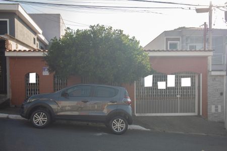 Casa à venda com 240m², 5 quartos e 5 vagas Casa à venda com 240m², 5 quartos e 5 vagasFachada