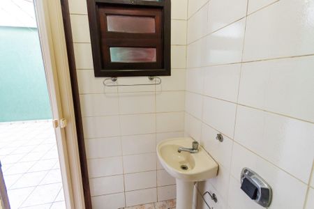 Casa à venda com 273m², 3 quartos e 3 vagasBanheiro de Serviço