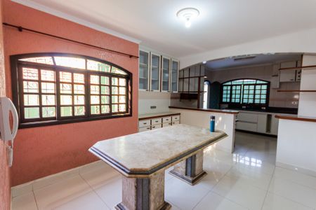 Casa à venda com 273m², 3 quartos e 3 vagasCozinha