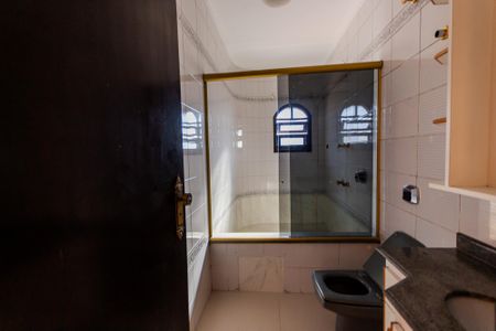 Casa à venda com 273m², 3 quartos e 3 vagasBanheiro da Suíte