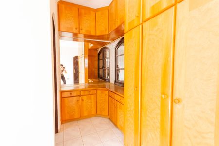 Casa à venda com 273m², 3 quartos e 3 vagasSuíte