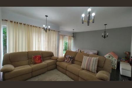 Casa à venda com 211m², 4 quartos e 4 vagas