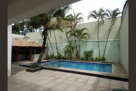 Casa à venda com 450m², 6 quartos e 3 vagas