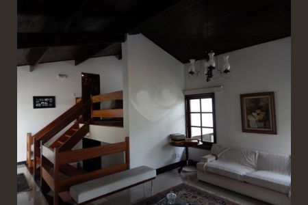 Casa à venda com 450m², 6 quartos e 3 vagas