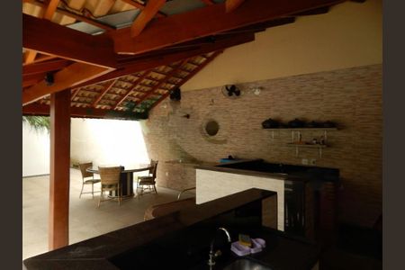 Casa à venda com 450m², 6 quartos e 3 vagas