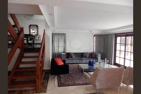 Casa à venda com 450m², 6 quartos e 3 vagas