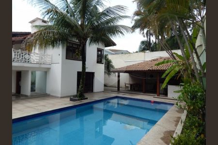 Casa à venda com 450m², 6 quartos e 3 vagas