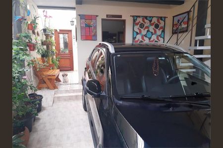 Casa à venda com 136m², 3 quartos e 2 vagas