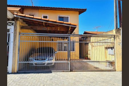 Casa à venda com 141m², 3 quartos e 2 vagas