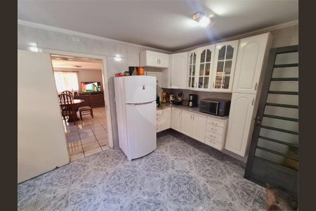 Casa à venda com 141m², 3 quartos e 2 vagas