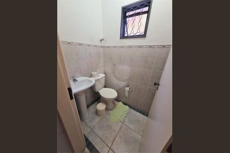 Casa à venda com 141m², 3 quartos e 2 vagas