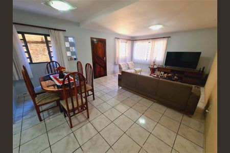 Casa à venda com 141m², 3 quartos e 2 vagas