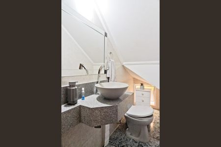 Casa à venda com 270m², 3 quartos e 4 vagasLavabo