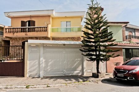 Casa à venda com 270m², 3 quartos e 4 vagasFachada