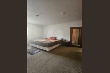 Casa à venda com 450m², 3 quartos e 6 vagas