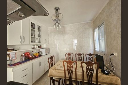 Casa à venda com 450m², 3 quartos e 6 vagas