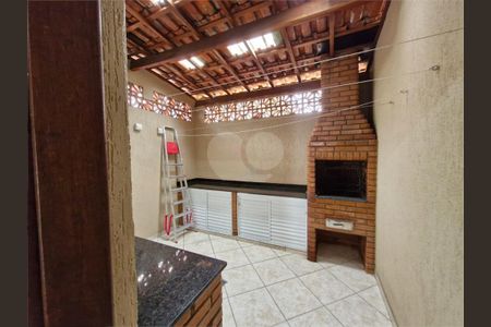 Casa à venda com 102m², 2 quartos e 2 vagas