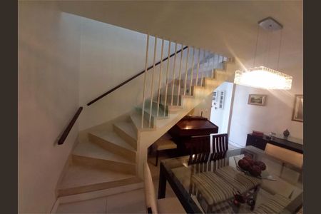 Casa à venda com 168m², 3 quartos e 2 vagas