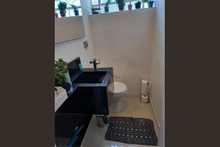 Casa à venda com 168m², 3 quartos e 2 vagas